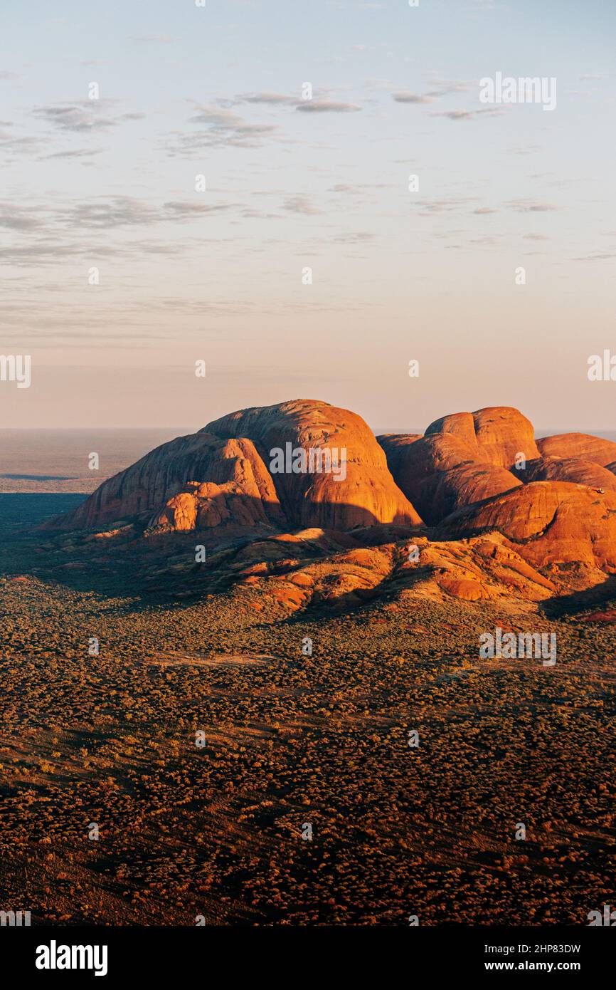 AUSTRALIE,22 septembre 2016:Kata Tjuta au lever du soleil d'en haut, territoire du Nord Banque D'Images
