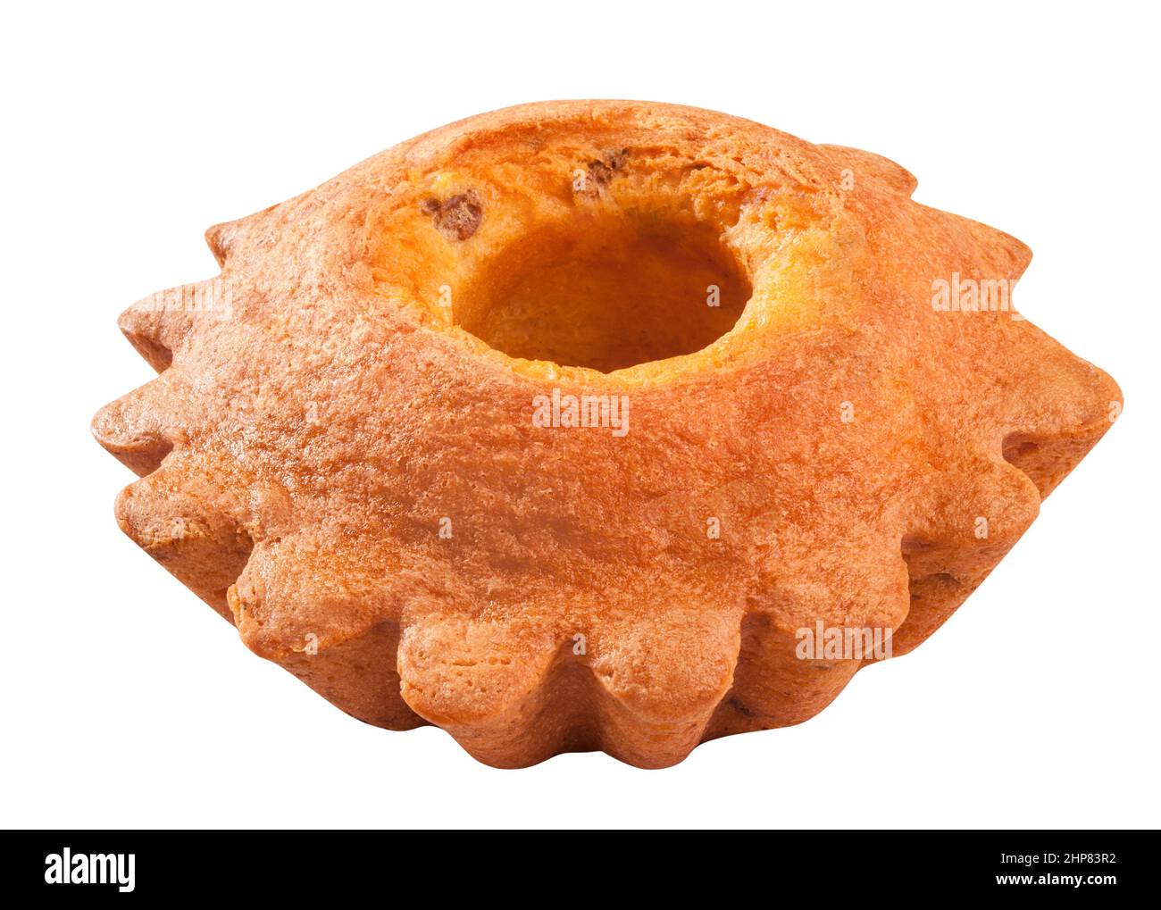 Petit gâteau avec raisins secs isolés sur fond blanc Banque D'Images