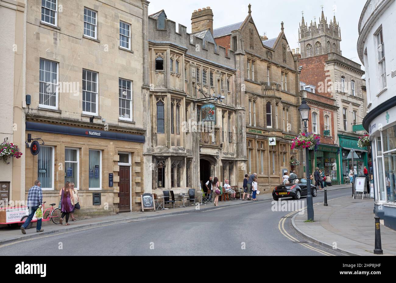 Vue sur la rue Glastonbury Town Banque D'Images