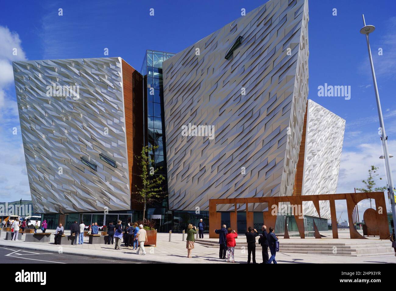 Belfast, Irlande du Nord (Royaume-Uni) : le musée Titanic Belfast, sur le site où le RMS Titanic a été construit Banque D'Images