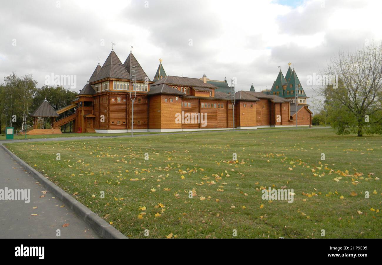 Reconstruction moderne du palais en bois de 17th siècles à Kolomenskoye, résidence de banlieue du tsar, Moscou, Russie Banque D'Images