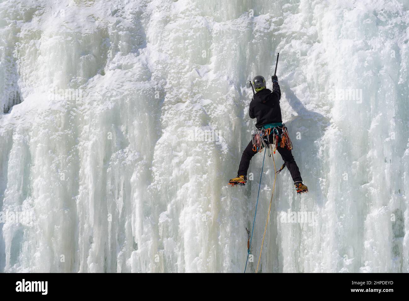 Escalade de glace dans le parc national des chutes Montmorency de la Sepaq (Beauport, Québec, Québec, Canada) Banque D'Images