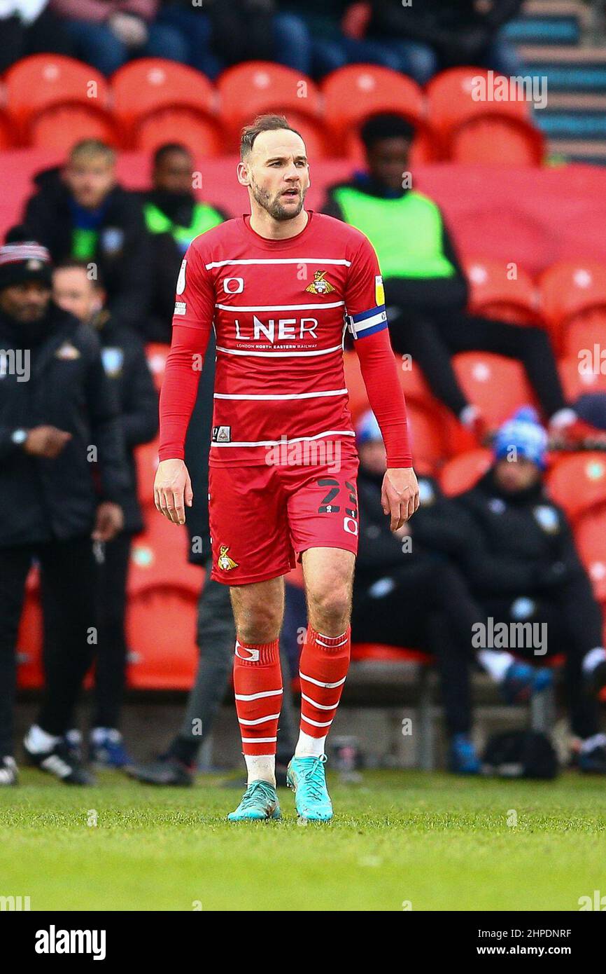 Stade Eco-Power Doncaster, Angleterre - 19th février 2022 Dan Gardner (23) de Doncaster - pendant le match Doncaster v Sheffield mercredi, EFL League One 2021/22 au stade Eco-Power Doncaster, Angleterre - 19th février 2022 crédit: Arthur Haigh/WhiteRosePhotos/Alay Live News Banque D'Images