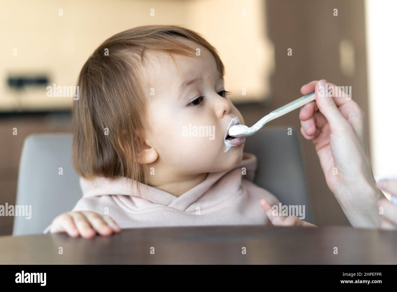 Yaourt Pour Bebes Banque D Image Et Photos Alamy