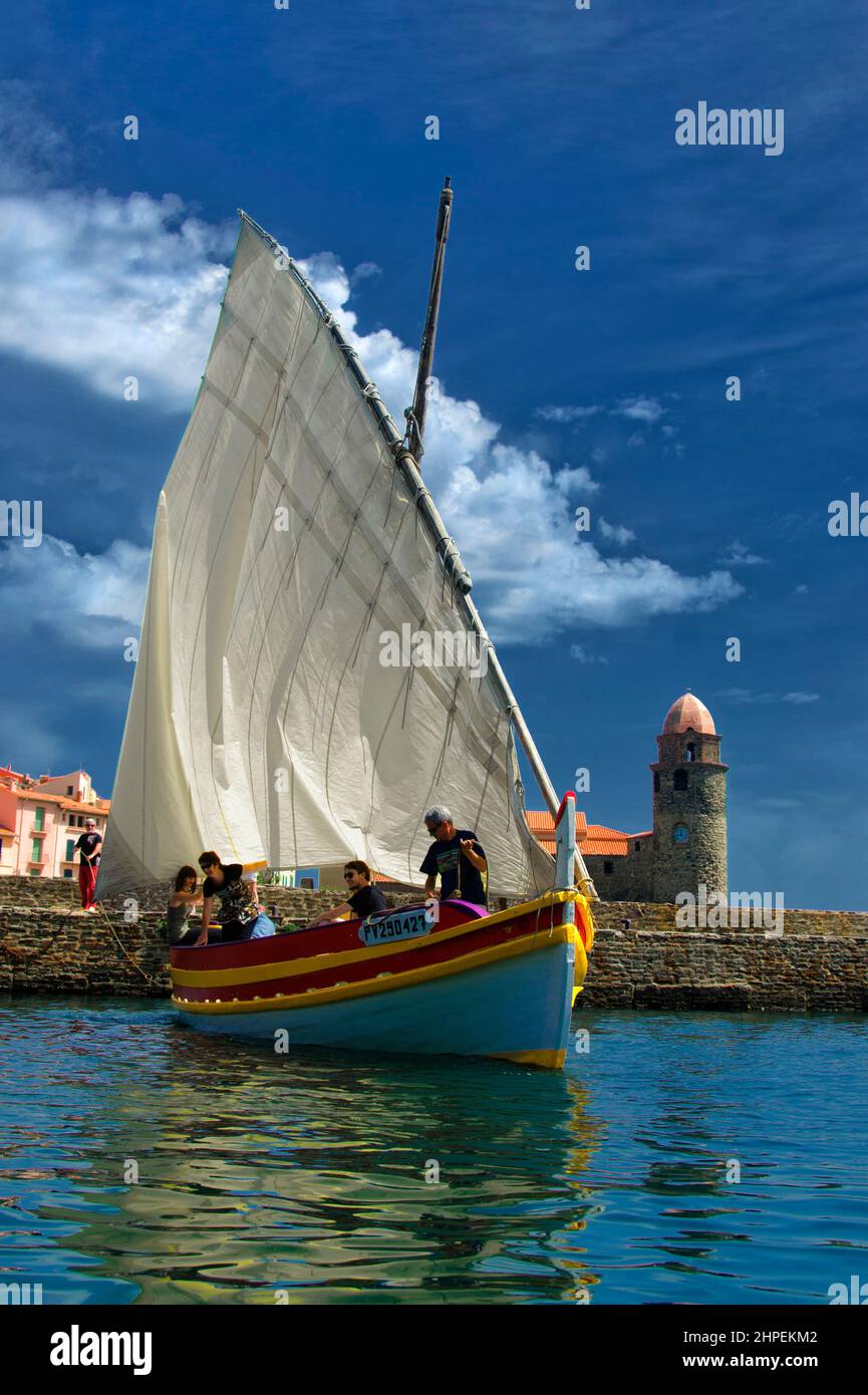 France port de collioure pyrénées orientales catalan voilier traditionnel Banque D'Images
