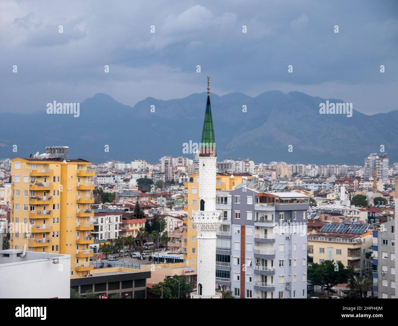 Conditions météorologiques d'hiver à la plage de Konyaalti, Antalya, Turquie Banque D'Images