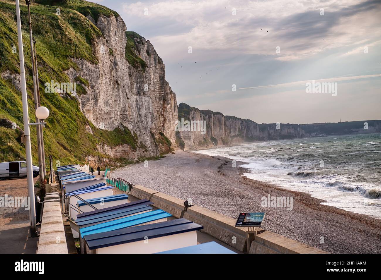 Fecamp, France - 9 juillet 2014 : belle promenade et littoral de l'océan en été Banque D'Images