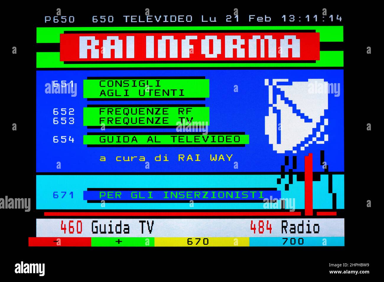 INFORMATIONS TÉLÉTEXTE index de Televideo RAI, émission publique italienne. Photo originale avec écran graphique simple d'une couleur de téléviseur vintage Banque D'Images