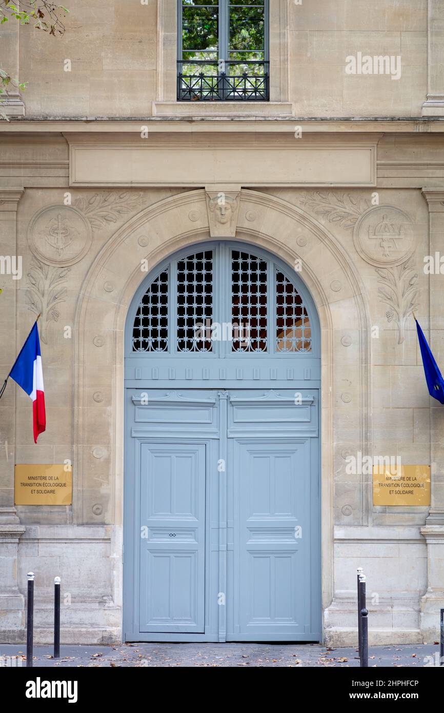 Portes d'entrée du Ministere de la transition écologique et solidaire (Ministère de l'écologie, Paris, France) Banque D'Images