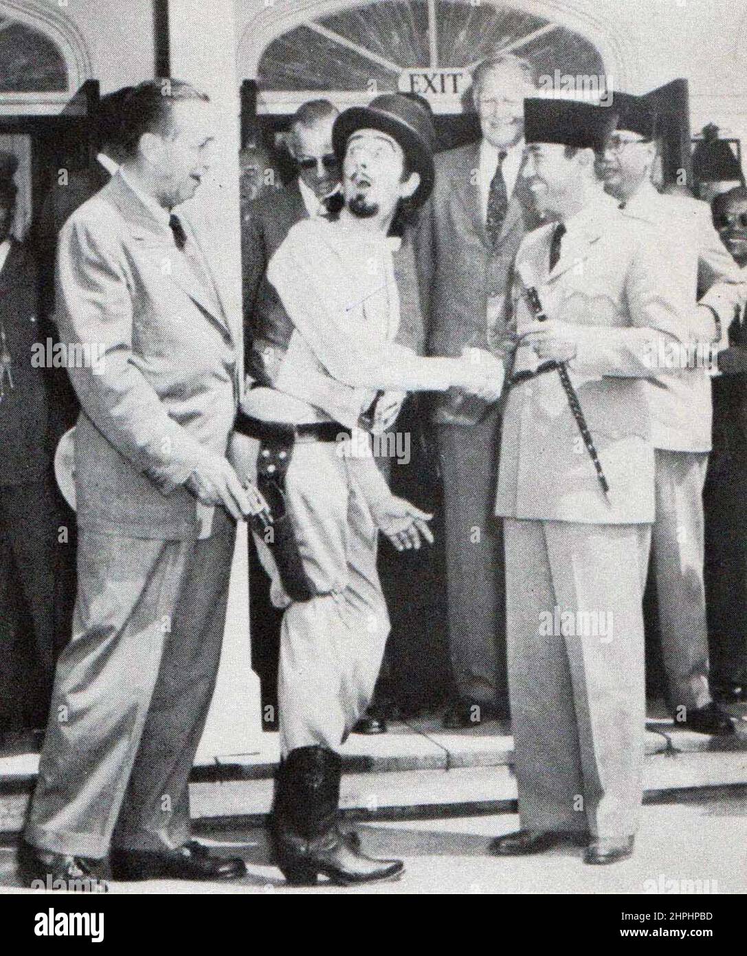 Walt Disney, « Black Bart » et Sukarno ca. 1956 Banque D'Images