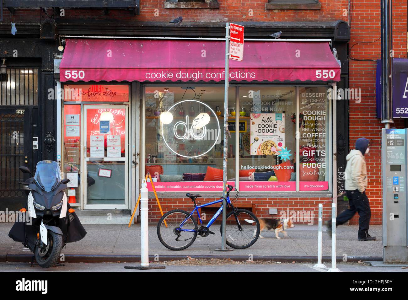 DO, cookie Dough Confections, 550 LaGuardia PL, New York, NYC boutique photo d'une boulangerie à pâte à biscuits dans le quartier de Greenwich Village Banque D'Images