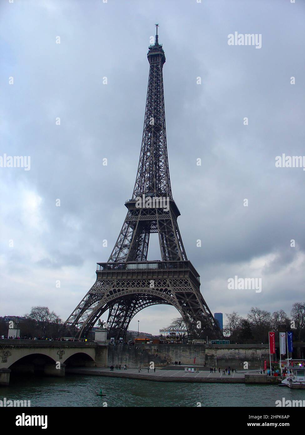 Tour Eiffel à Paris, visitez le célèbre monument en acier de Gustave Eiffel pour l'exposition internationale. Engeneering et conception. Banque D'Images