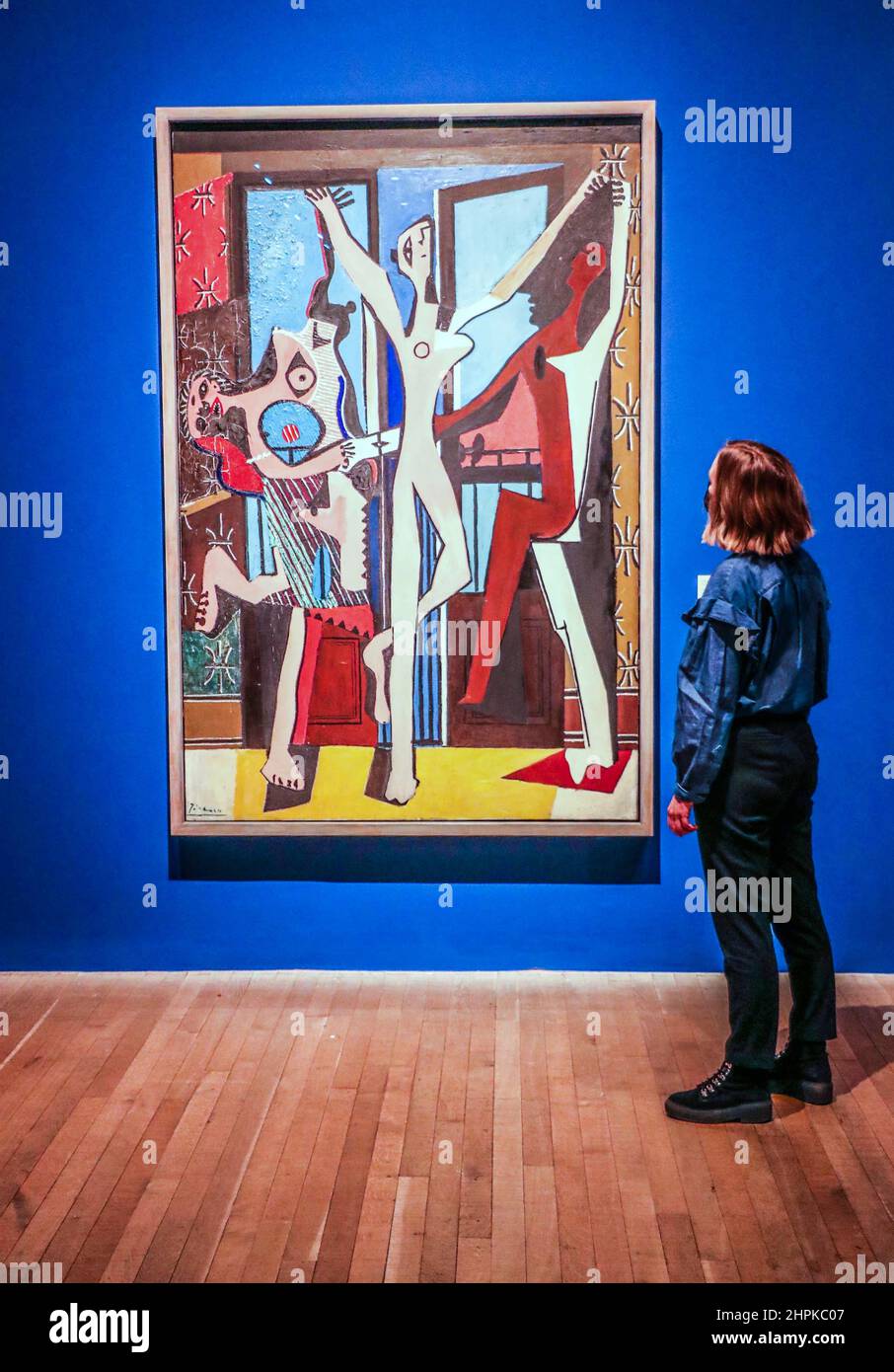 Londres Royaume-Uni 22 février 2022 Pablo Picasso les trois Danseuses, 1925 huile sur canvasCette exposition révolutionnaire s'étend sur 80 ans et 50 pays, élargissant notre compréhension du Surréalisme comme jamais auparavant, avec plus de 150 œuvres allant de la peinture et de la photographie à la sculpture et au film, Beaucoup d'entre eux n'ont jamais été montrés au Royaume-Uni. Paul Quezada-Neiman/Alay Live Nouveau Banque D'Images