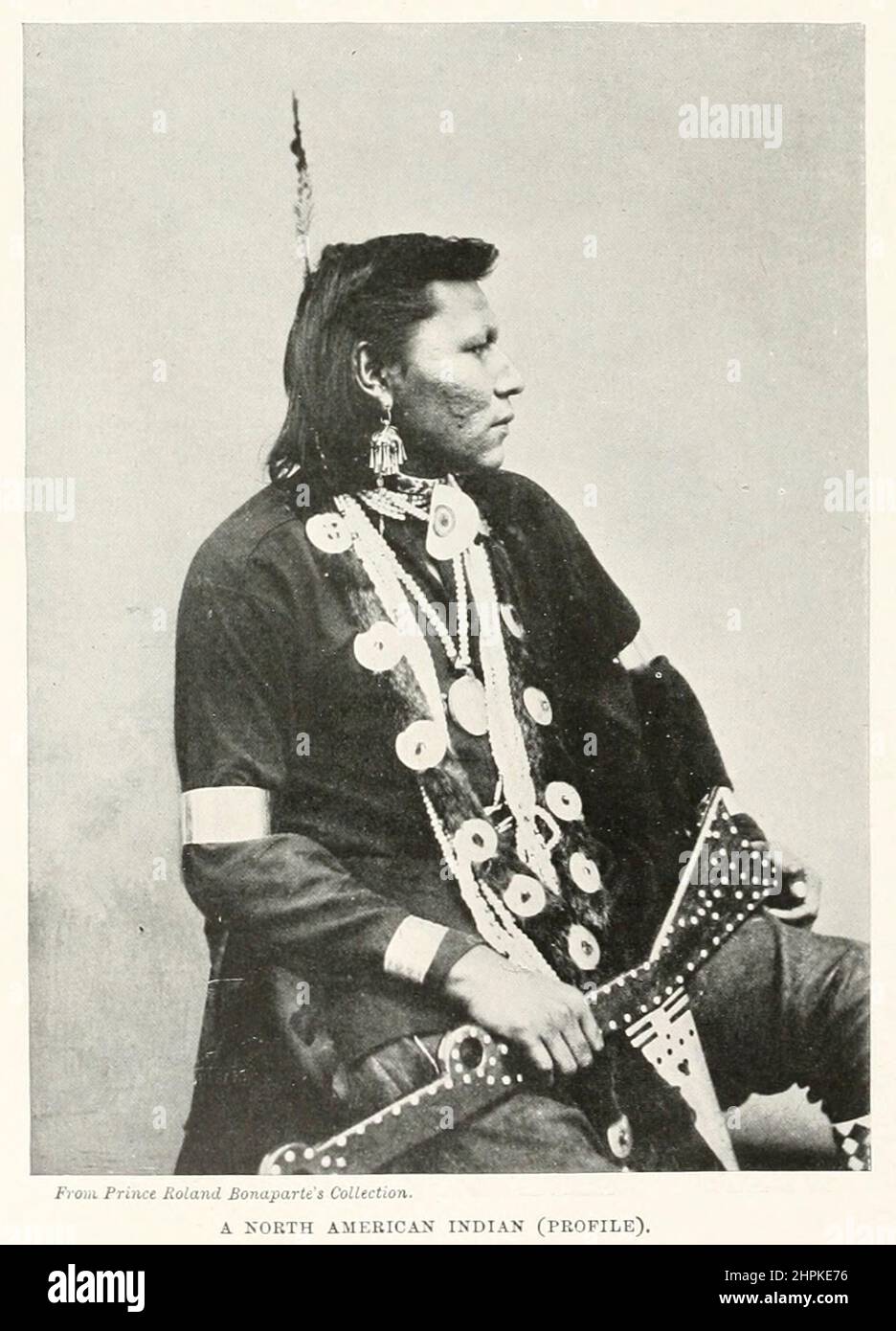 Un profil indien nord-américain tiré du livre The Living races of Humen; Volume 2 de Henry Neville Hutchinson, publié à Londres en 1901 par Hutchinson & co Banque D'Images