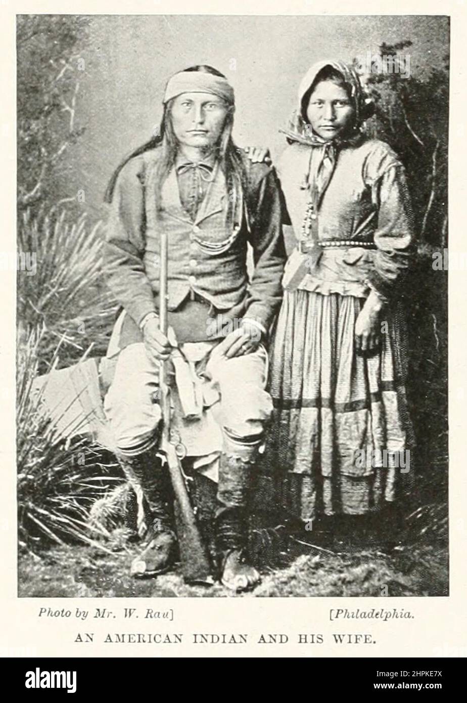 Un Indien américain et sa femme du livre The Living races of Huma; Volume 2 de Henry Neville Hutchinson, publié à Londres en 1901 par Hutchinson & co Banque D'Images