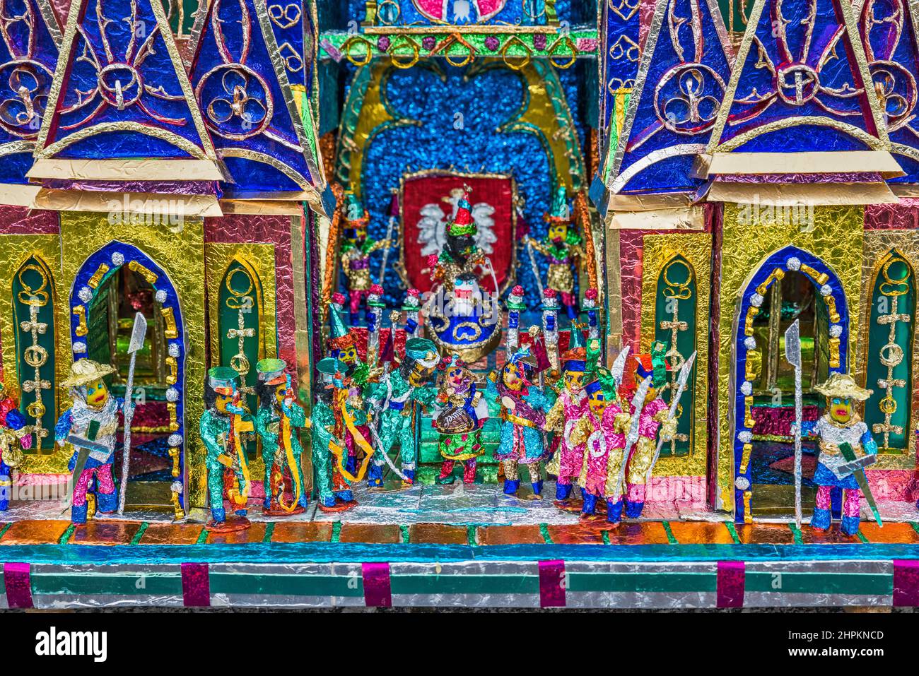 Détail de Kraków Szopka (scène de la nativité) exposé lors du concours annuel de décembre, événement inclus dans la liste du patrimoine culturel de l'UNESCO, au monument Adam Mickiewicz, place du marché principal, Cracovie, Pologne Banque D'Images