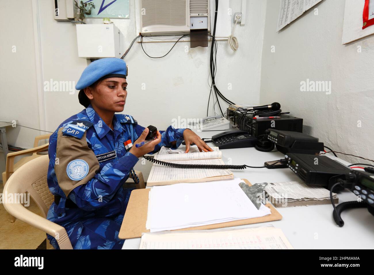 Le pouvoir des femmes des Nations Unies à Monrovia, au Libéria. Le déploiement des unités de police paramilitaires indiennes a été considéré comme la première mission de maintien de la paix par une unité de toutes les femmes dans l'histoire de l'ONU. L'unité des femmes de l'Inde a appuyé la mission de maintien de la paix de la MINUL au Libéria. L'unité spéciale de la police indienne, armée et non armée, est chargée d'appuyer la police libérienne nouvellement créée. Banque D'Images