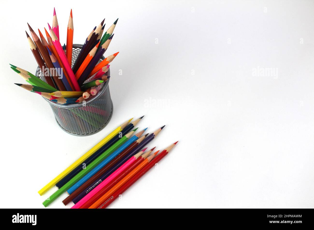 Crayons de couleur, la vie toujours de matériel d'artistes Banque D'Images