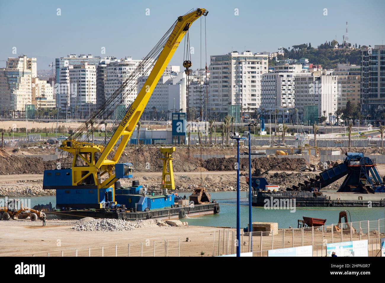 Travaux de construction au port du centre-ville de Tanger, au Maroc, en Afrique du Nord. Banque D'Images
