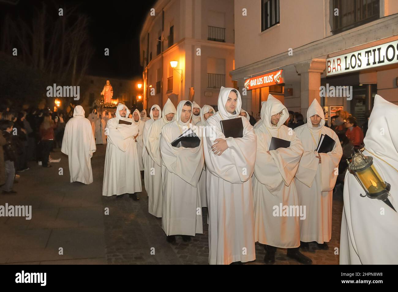 Semaine Sainte à Zamora, Espagne. Procession le samedi soir de la passion de la confrérie pénitentielle de notre Seigneur Jésus, lumière et vie. Banque D'Images