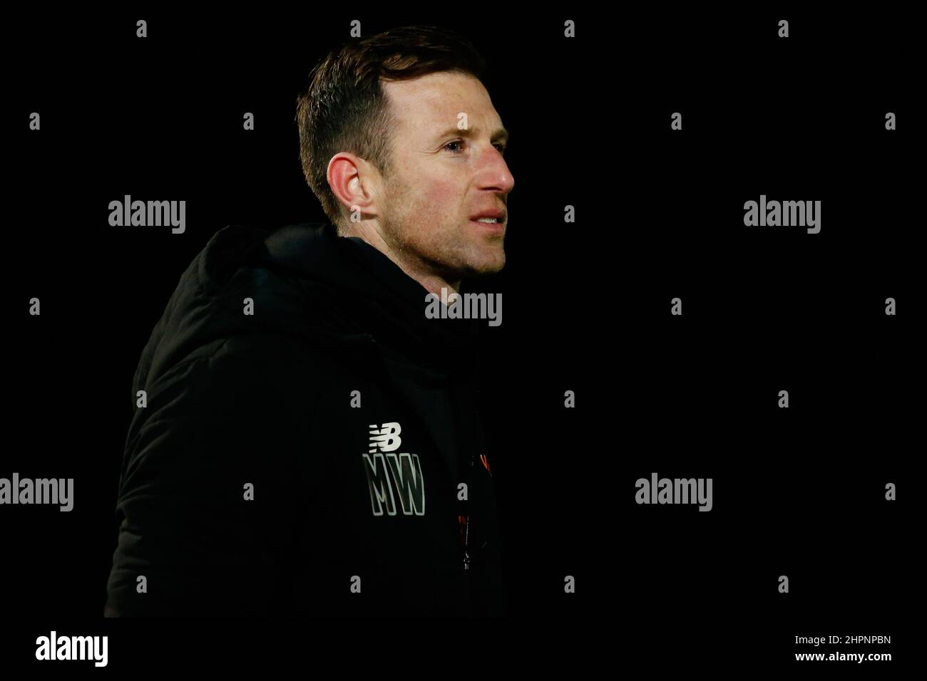 GATESHEAD, ROYAUME-UNI. FÉV 22nd Mike Williamson, responsable joueur de Gateshead, regarde pendant le match nord de la Ligue nationale de Vanarama entre Gateshead et Farsley Celtic au stade international de Gateshead, à Gateshead, le mardi 22nd février 2022. (Crédit : will Matthews | MI News) crédit : MI News & Sport /Alay Live News Banque D'Images