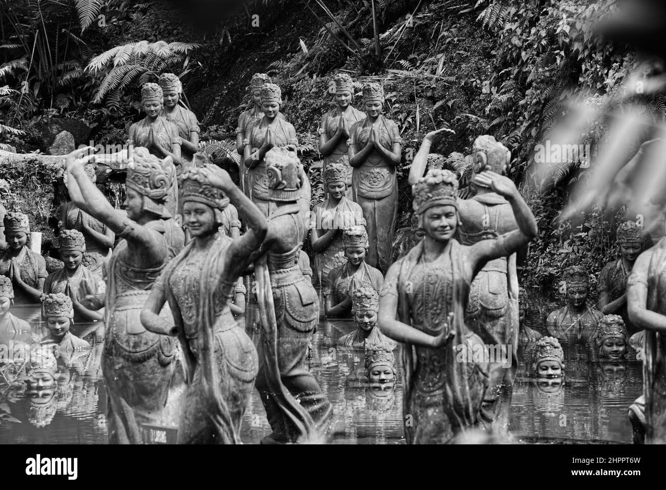 Dans un effort pour développer la zone. Le site de Gandrung Terakota a été construit pour préserver et protéger l'une des entités de Banyuwangi, qui est Tarii Gand Banque D'Images