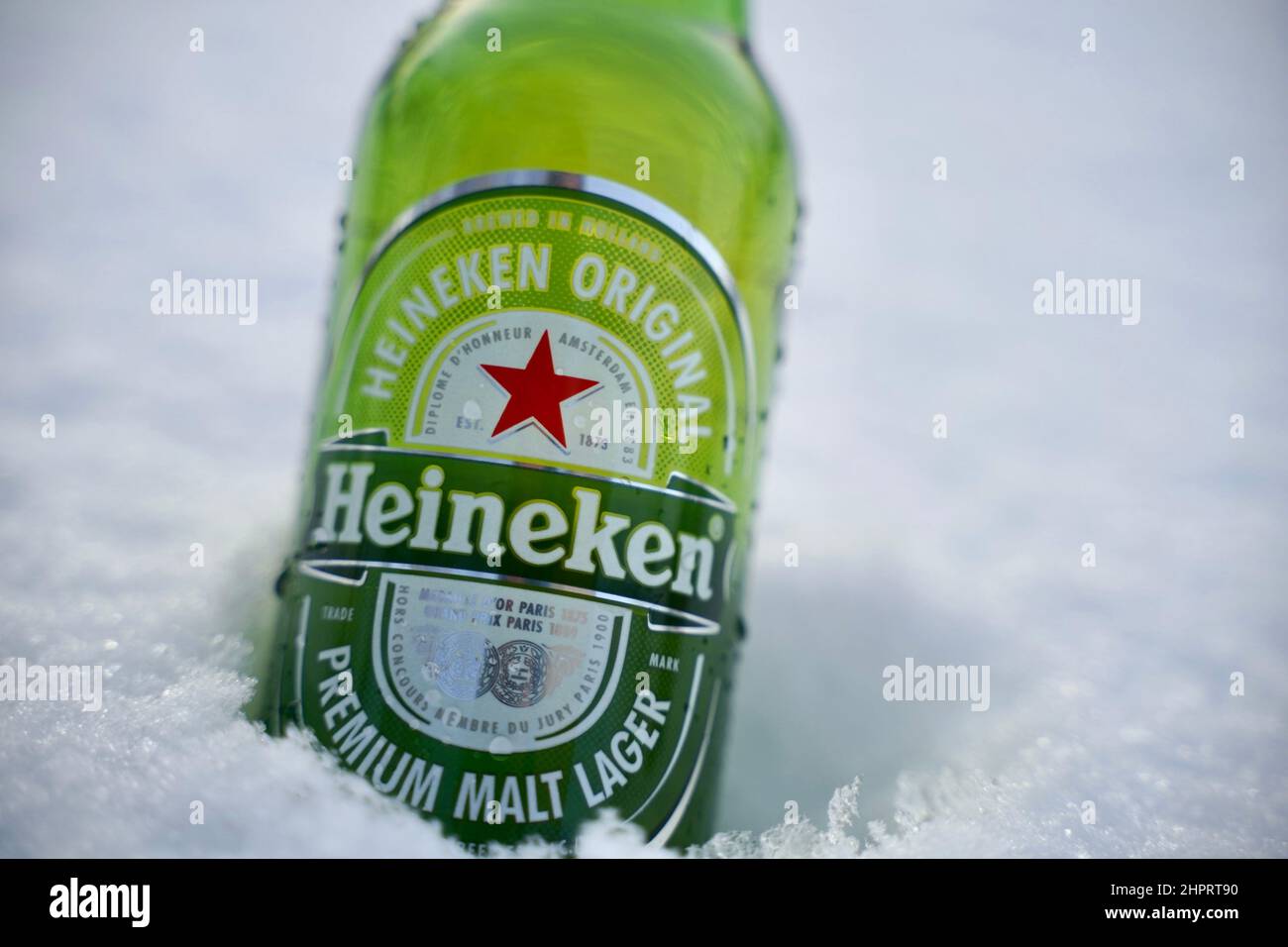 Marinette,WI-Nov29,2021: Heineken Beer, Close on Ice depuis 1975, la majeure partie de la bière Heineken est produite dans la brasserie de Zoeterwoude, pays-Bas. Banque D'Images
