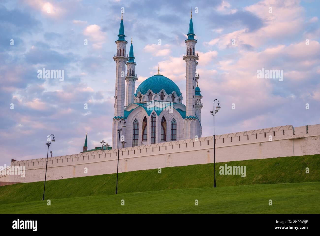 Mosquée Kul-Sharif au Kremlin de Kazan en avril soir. Kazan, Russie Banque D'Images
