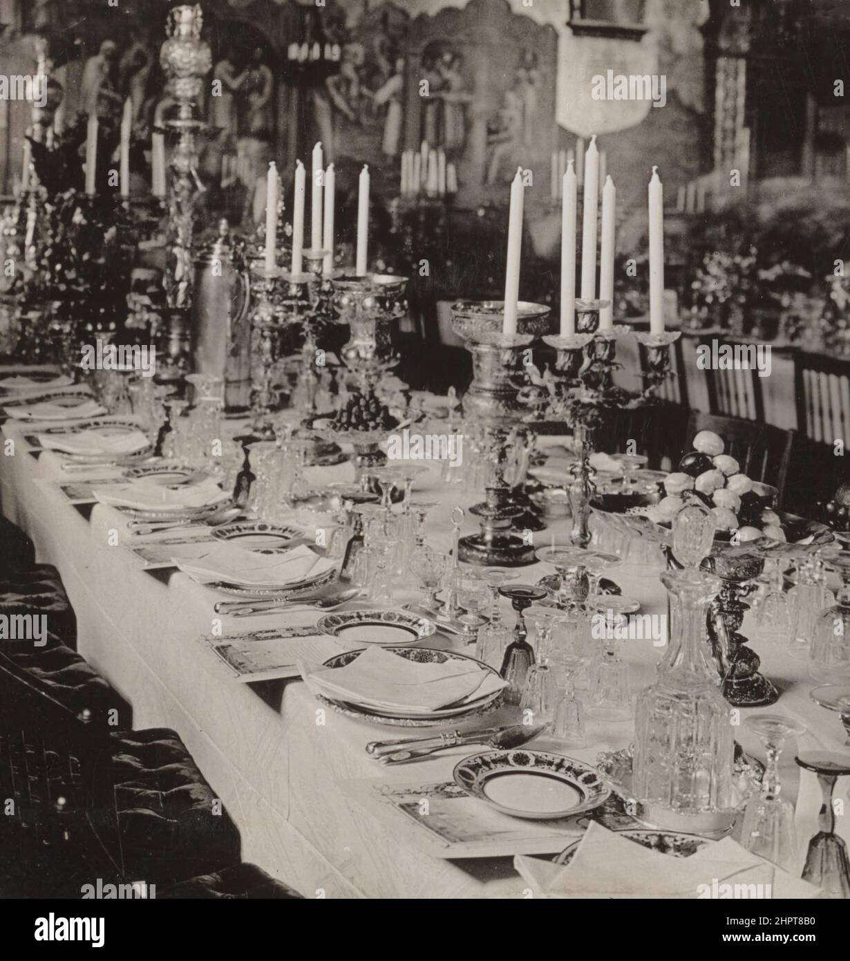 Photo d'époque de la table de banquet du Kremlin de Moscou. Empire russe. 1900s Banque D'Images
