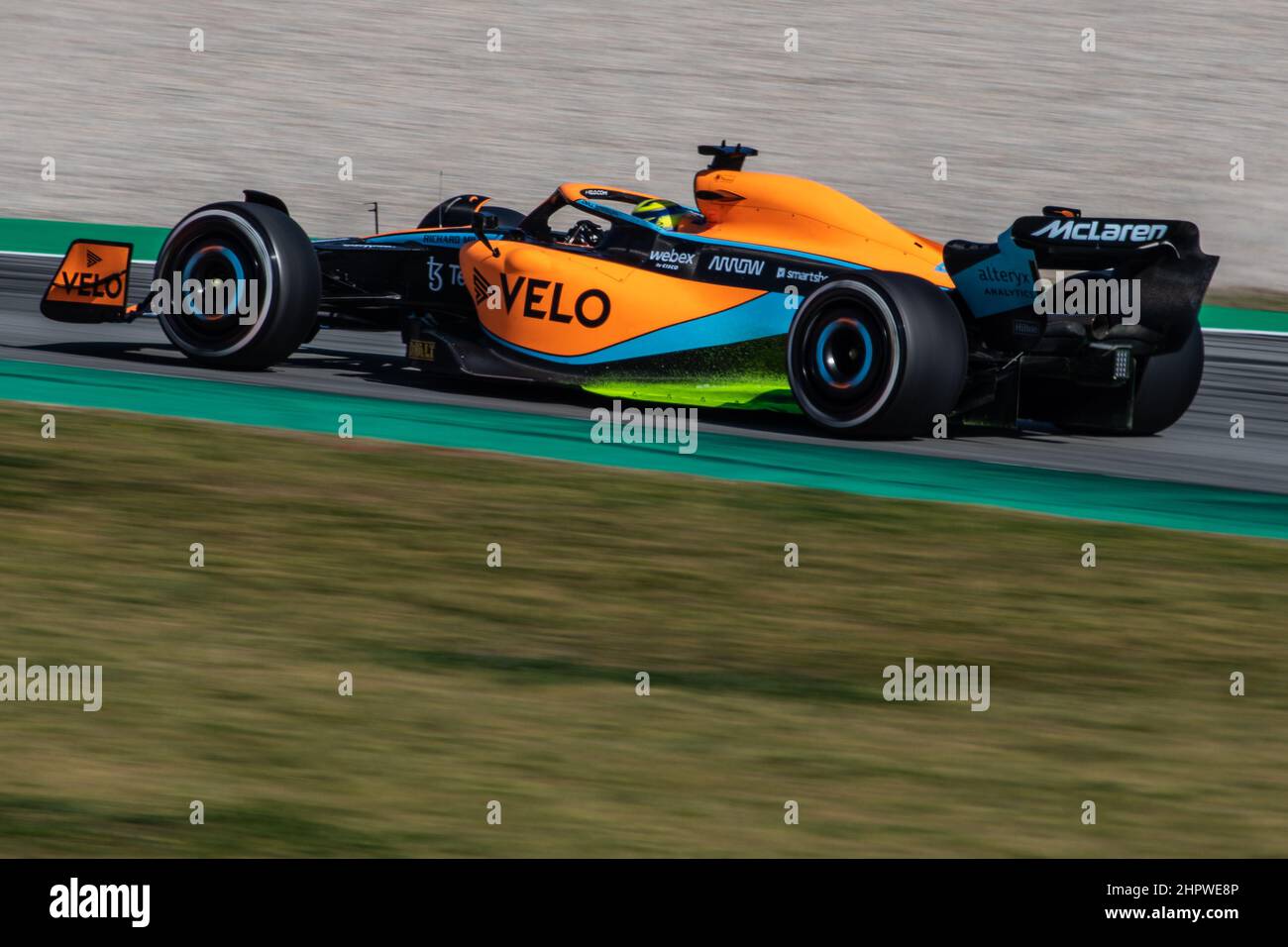 Barcelone/Espagne - 23/02/2022 - #4 Lando Norris (GBR) dans sa voiture McLaren MCL36 pendant la première journée d'essais pré-saison pour la saison 2022 Banque D'Images