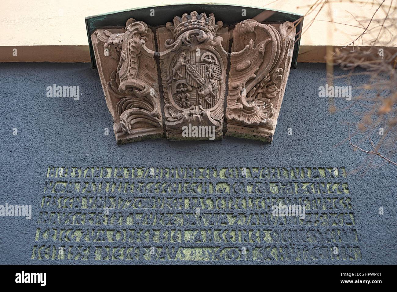 Ancienne clef de voûte de portail de la couche de grès des bras des familles patriciennes Tetzel-Volckamer, c. 1720/30, Tetzelgasse 4, Nuremberg, Moyen-Orient Banque D'Images