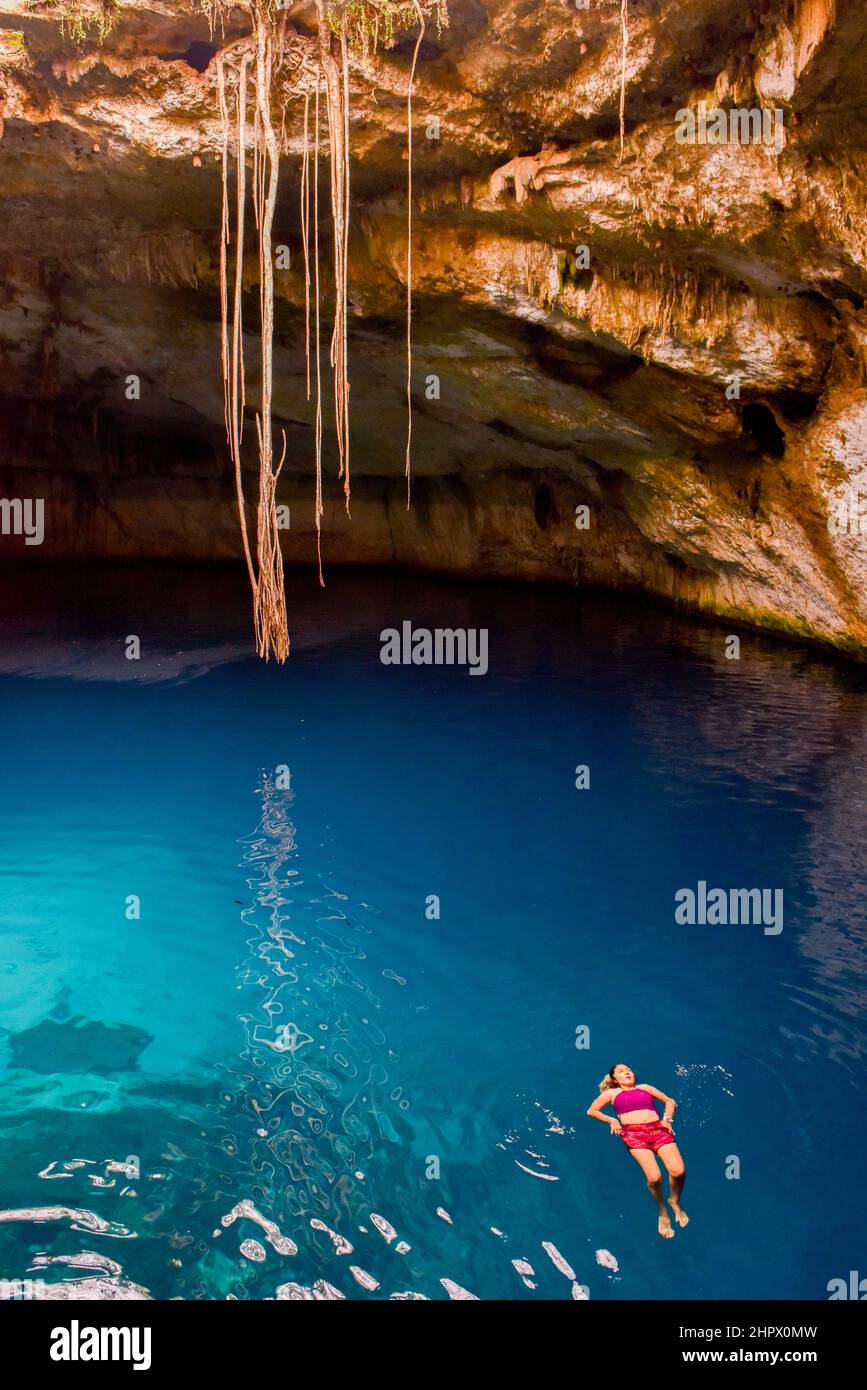 Nageur cenotes, Yucatan, Mexique Banque D'Images