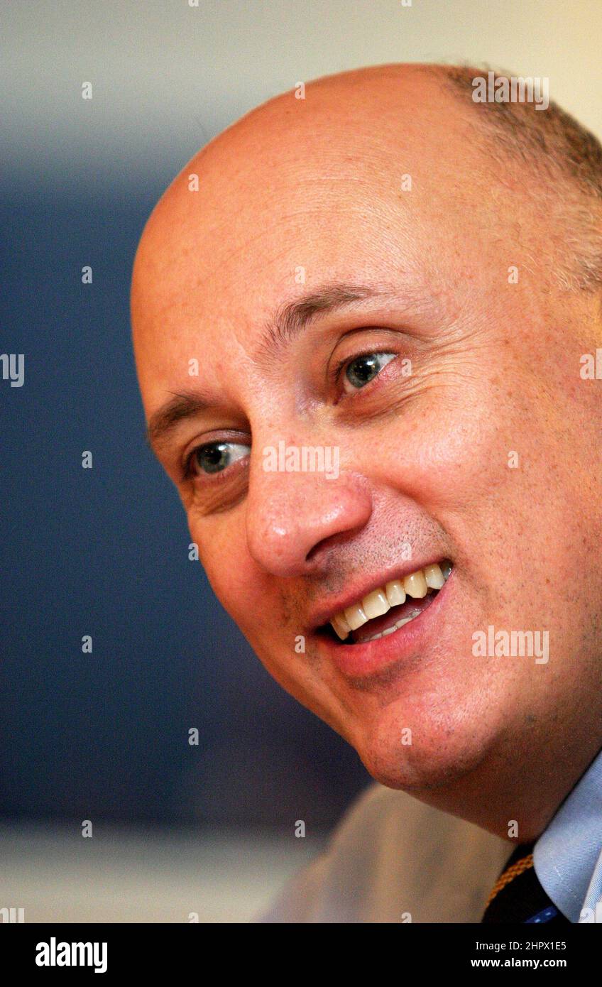 Istanbul Turquie Juillet 16 Portrait De L Homme D Affaires Turc Et Pdg De Turkcell Sureyya Ciliv Le 16 Juillet 09 A Istanbul Turquie Il Occupe Le Poste De Pdg De Turkcell Istanbul Turquie Juillet 16 Portrait De L Homme D Affaires Turc Et Pdg De Turkcell Sureyya Ciliv Le 16 Juillet 09 A Istanbul Turquie Il Occupe Le Poste De Pdg De Turkcell