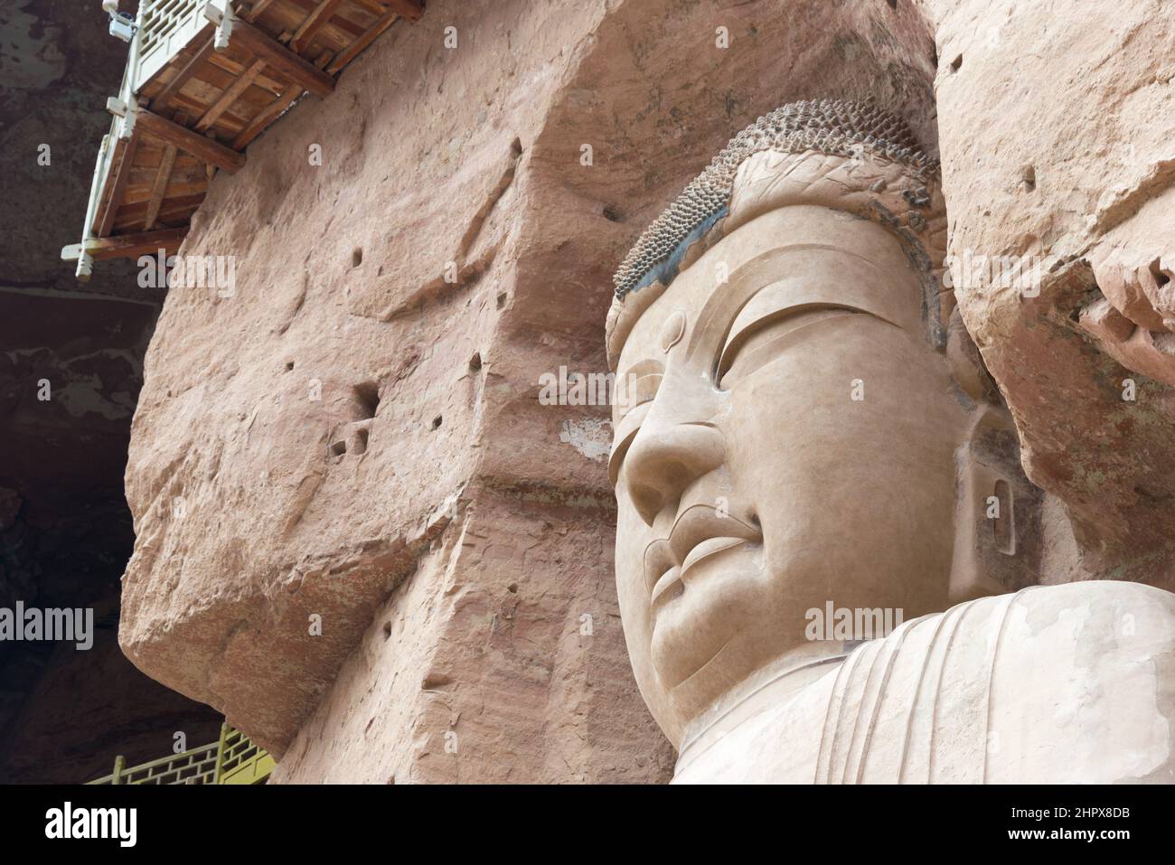 LANZHOU, CHINE - statues de Bouddha au Temple de Bingling Cave (site classé au patrimoine mondial de l'UNESCO). Un temple célèbre à Lanzhou, Gansu, Chine. Banque D'Images