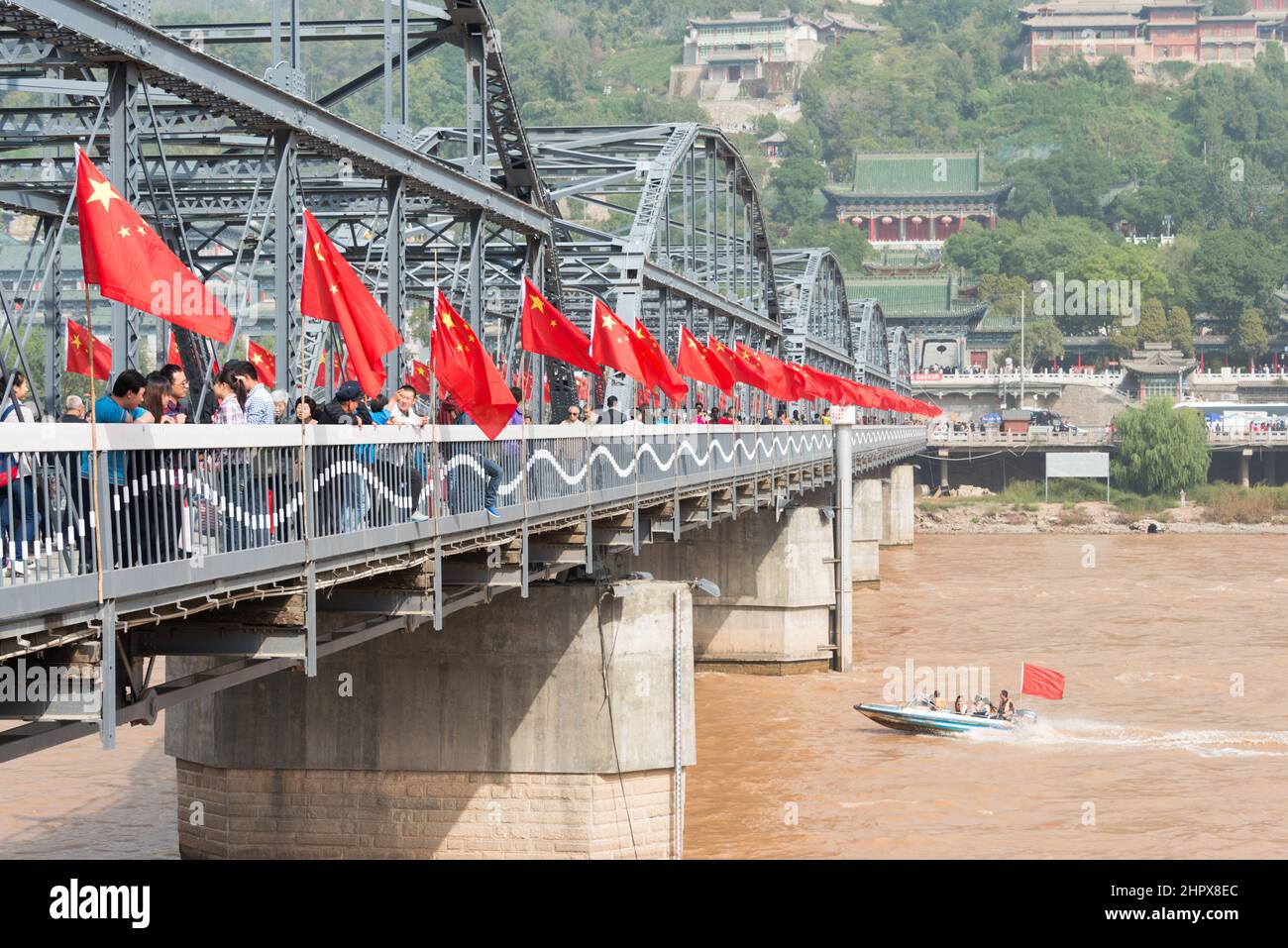 LANZHOU, CHINE - Pont Sun Yat-Sen (Zhongshan Qiao). Un célèbre premier pont traversant la rivière jaune à Lanzhou, Gansu, Chine. Banque D'Images