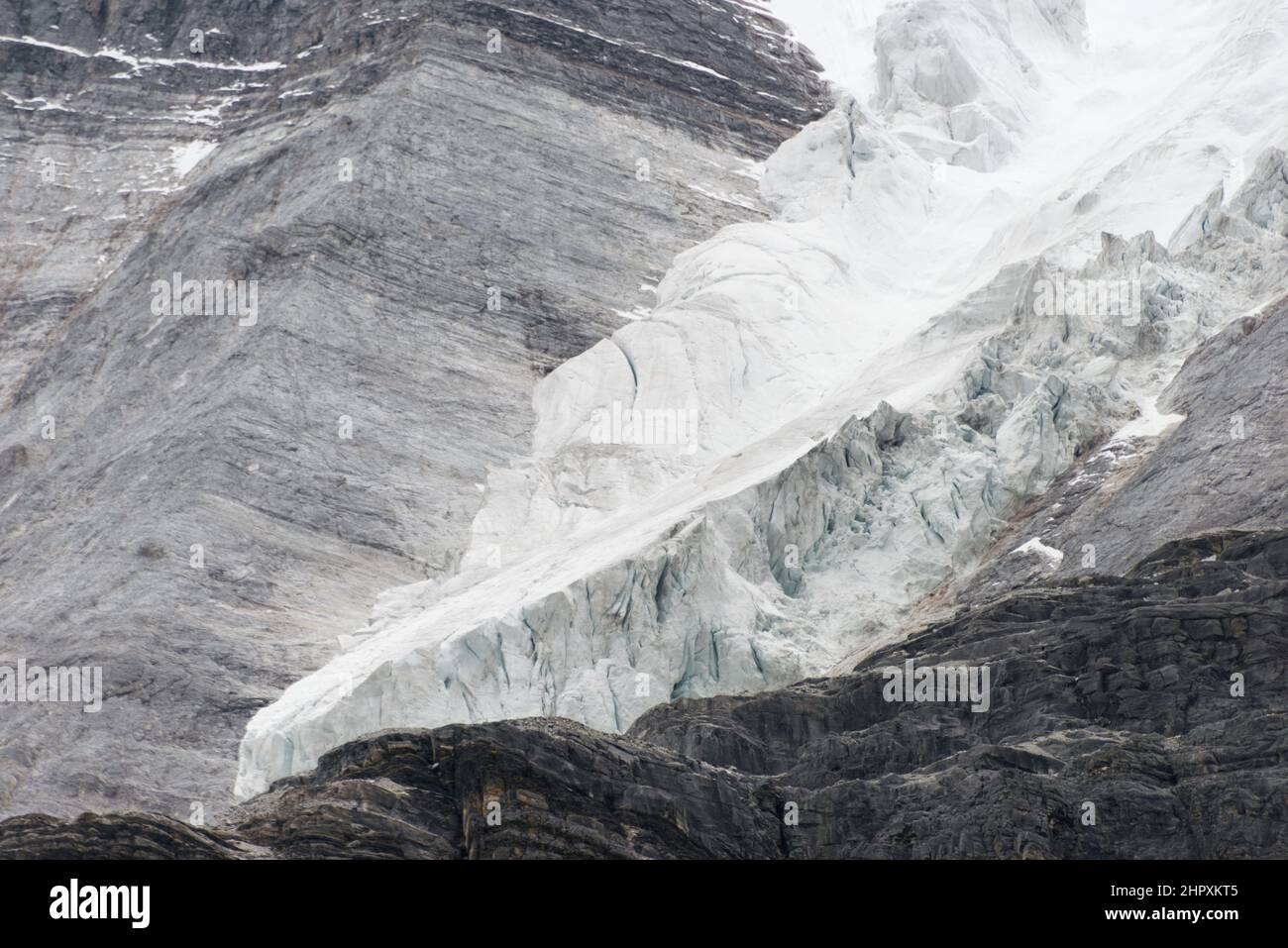 SICHUAN, CHINE - Glacier à la réserve naturelle de Yading. Un paysage célèbre à Daocheng, Sichuan, Chine. Banque D'Images