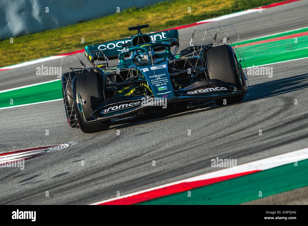 24 février 2022 : NICHOLAS LATIFI (CAN) de l'équipe Williams conduit dans son FW44 au cours de la deuxième journée des essais d'hiver de Formule 1 au circuit de Catalunya. (Credit image: © Matthias Oesterle/ZUMA Press Wire) Banque D'Images