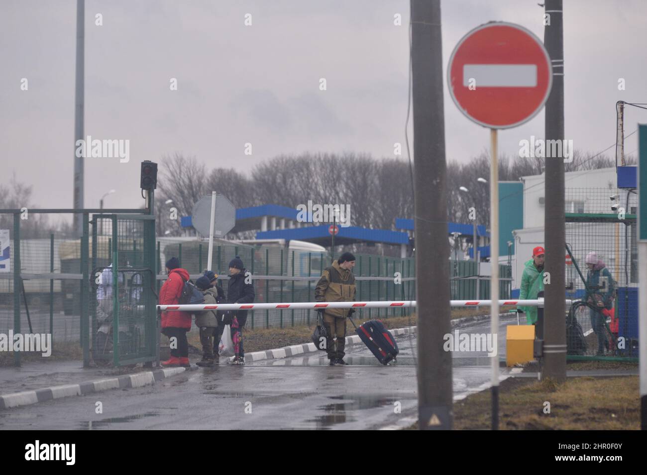Rostov, Russie. 24th févr. 2022. Les réfugiés de Donbass arrivent dans la région de Rostov, en Russie, le 24 février 2022. Credit: Andrey Bok/Xinhua/Alay Live News Banque D'Images