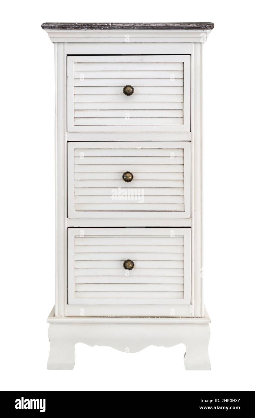 Armoire à tiroirs en bois blanc de style vintage, isolée sur blanc Banque D'Images