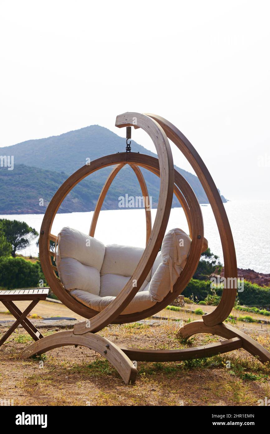 Fauteuil avec vue sur le restaarnt l'Artigiana, France, Corse, Galeria Banque D'Images