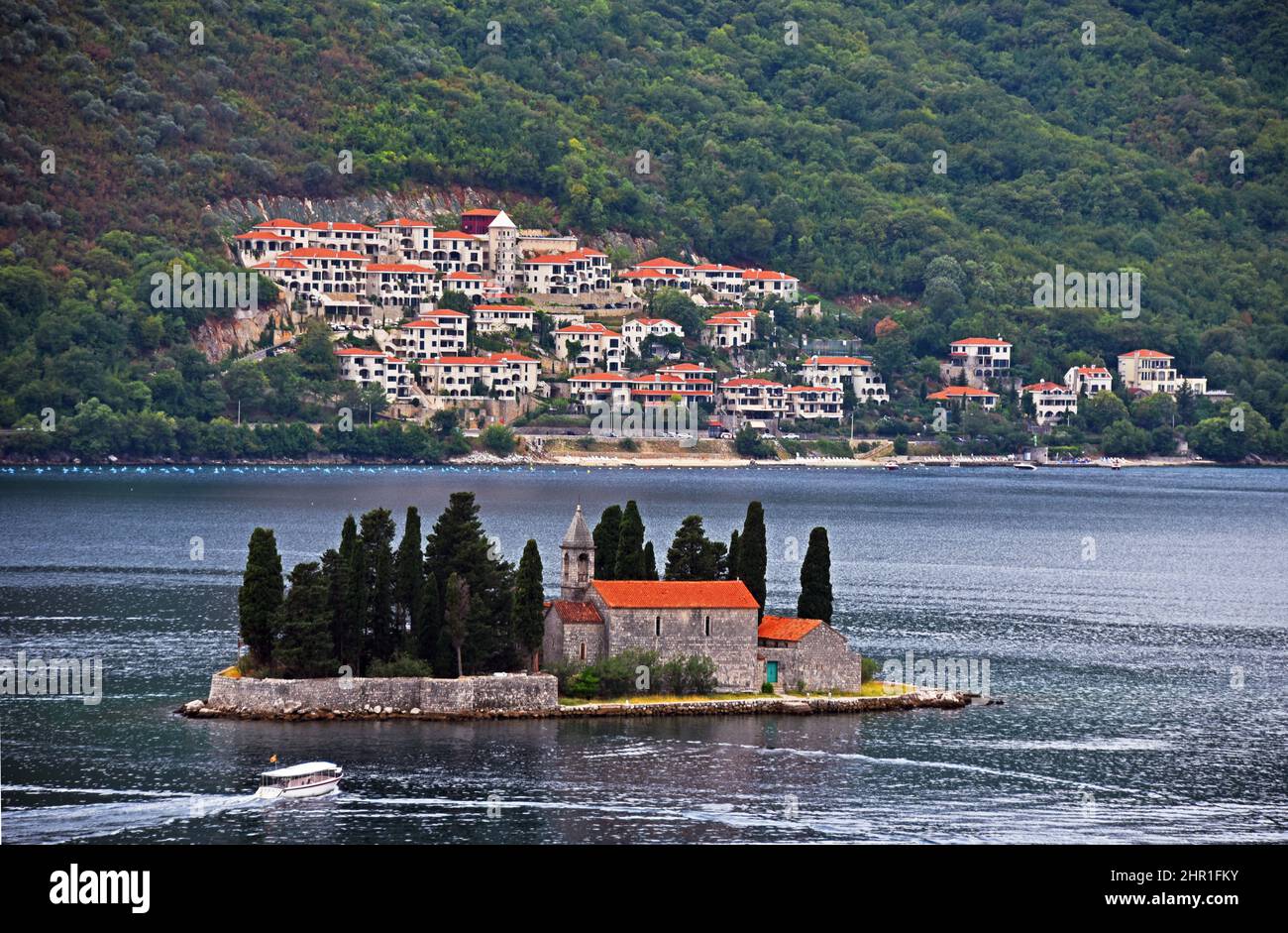 Île Sveti Dorde dans la baie de Kotor, Monténégro, île St Georges, Perast Banque D'Images