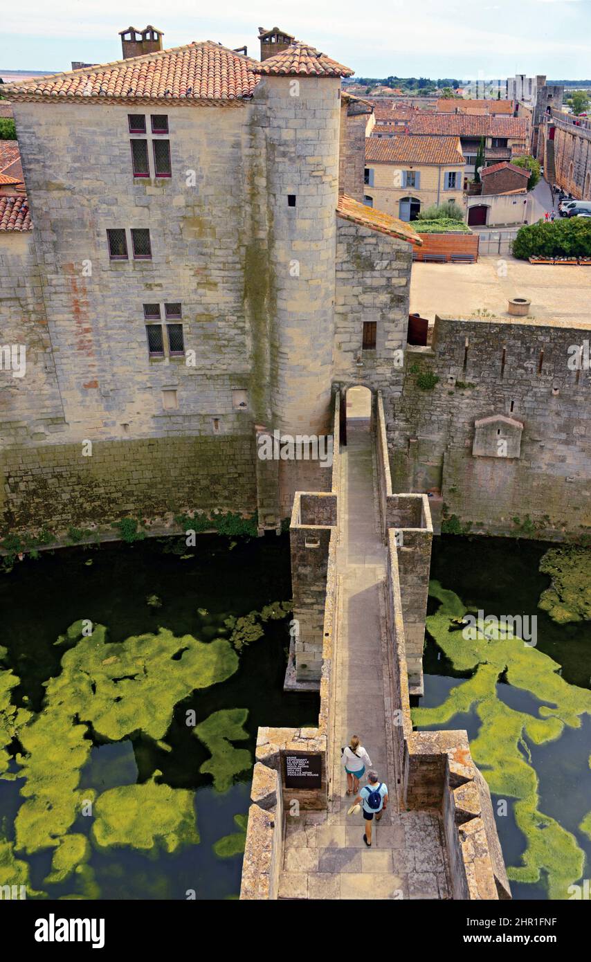 Mur de ville d'Aigues mortes à la tour de Constance, France, Gard, Aigues mortes Banque D'Images
