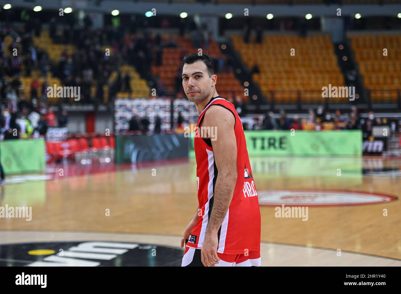 ATHÈNES, GRÈCE - FÉVRIER 24: Kostas Sloukas, #11 de l'Olympiacos Pirée pendant la saison régulière de l'Euroligue Turkish Airlines Round 27 match entre Olympiacos Pirée et AX Armani Exchange Milan au stade de la paix et de l'amitié le 24 février 2022 à Athènes, Grèce. Crédit: Stefanos Kyriazis/Alay Live News Banque D'Images