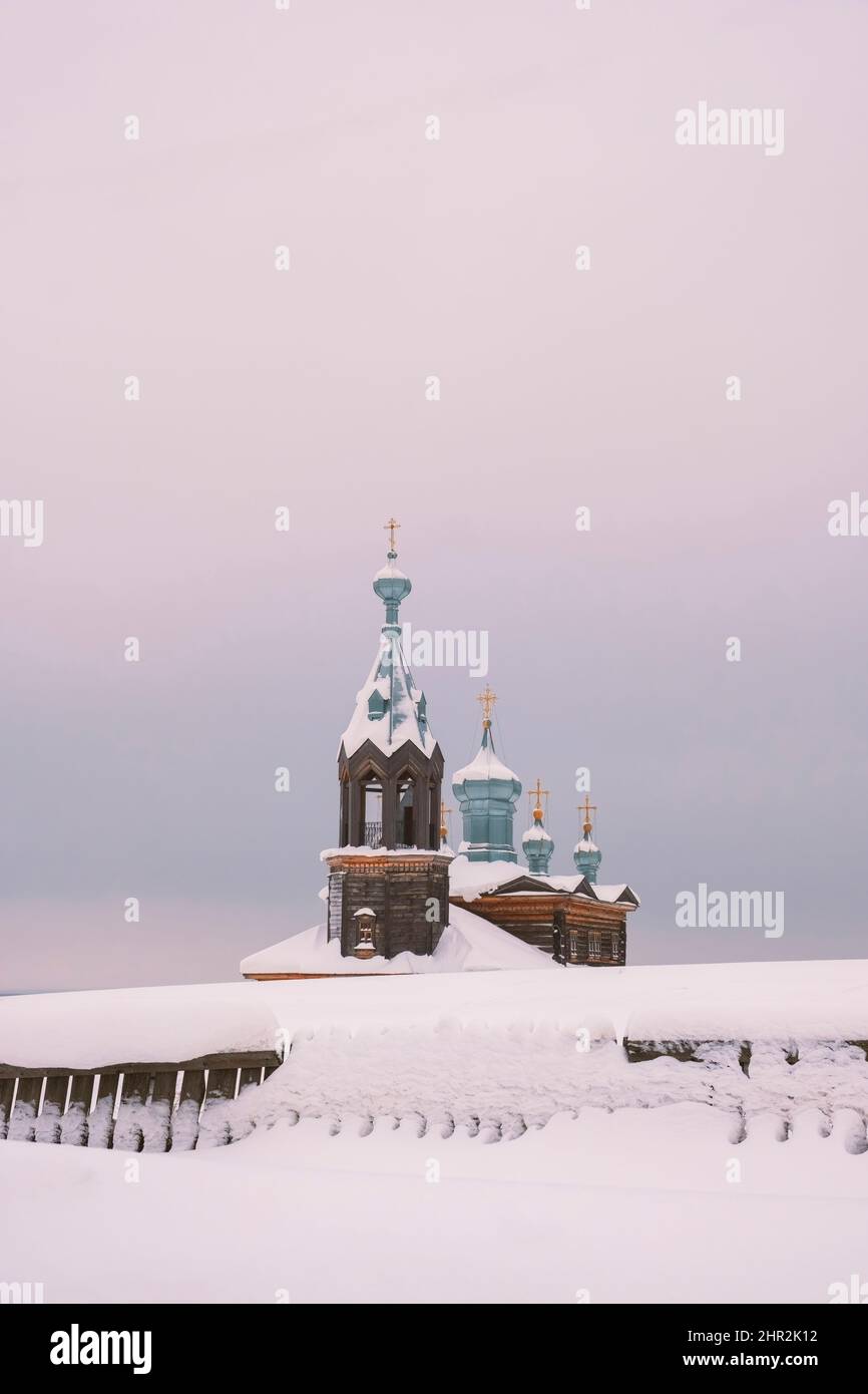 Ancienne église de la d'Élie le Prophète à Cherdyn en hiver, région de Perm, Banque D'Images
