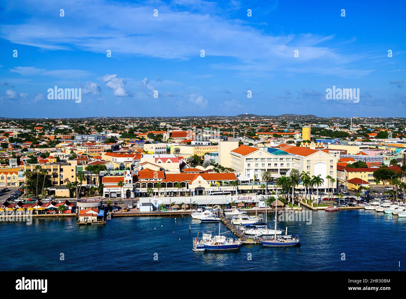 Vue sur le front de mer d'Oranjestad Banque D'Images