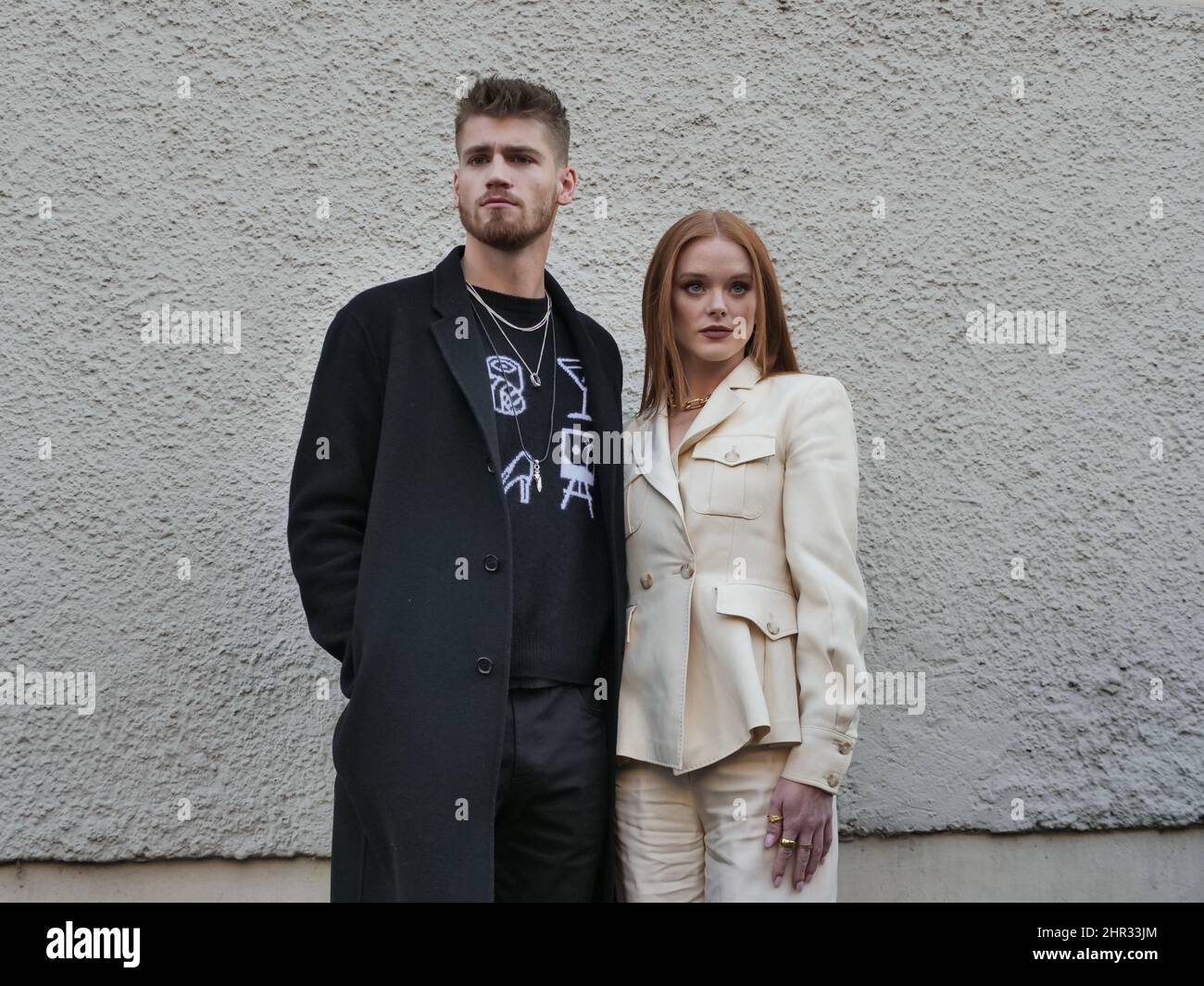 Abigail Cowen Et Danny Griffin En Couple Danny griffin Banque de photographies et d'images à haute résolution - Alamy
