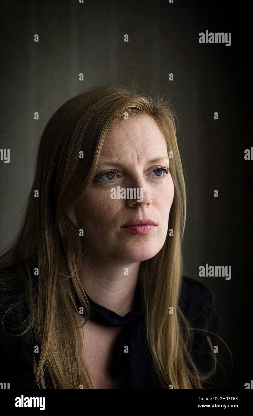L'actrice et directrice Sarah Polley pose pour une photographie tout en faisant la promotion de son nouveau film « Take Thor Waltz » à Toronto, le mardi 6 septembre 2011. Le sophomore de Polley dans la chaise du cinéaste n'était pas moins effrayant que sa première.en fait, l'actrice renommée devenue cinéaste a déclaré que le processus de création de « Take Than Waltz » était « nettement plus effrayant » qu'avec ses débuts dans le cinéma. LA PRESSE CANADIENNE/Aaron Vincent Elkaim Banque D'Images