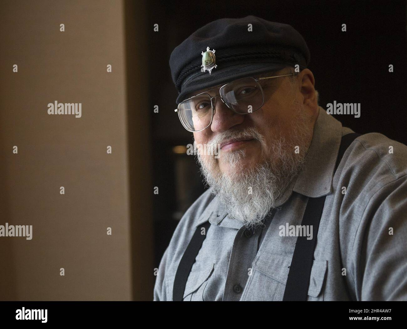 George r r martin auteur de la c l bre s rie de livres a song of