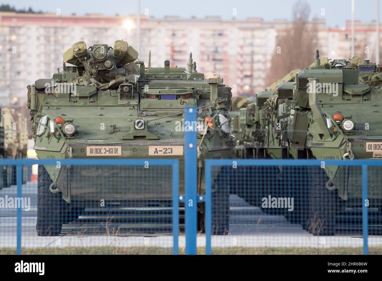 Transport d'équipement militaire de l'armée américaine dans le port de Gdynia, en Pologne. Février 7th 2022 © Wojciech Strozyk / Alamy stock photo Banque D'Images