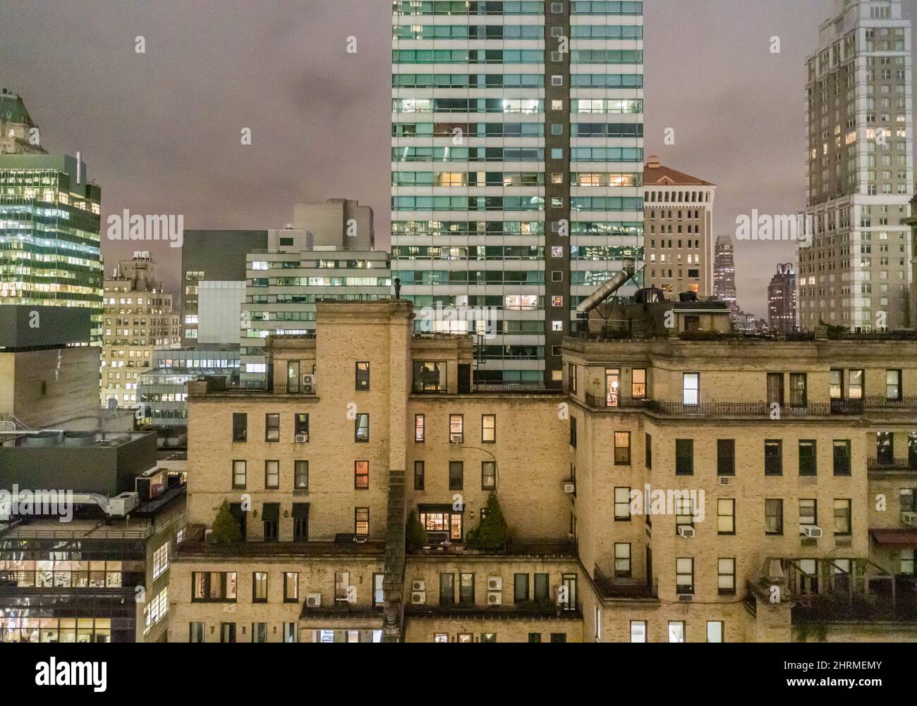 Vue nocturne des bâtiments de New York Banque D'Images